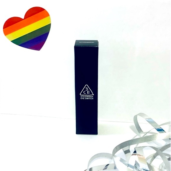 3CE “STUCK” holographic glitter eye makeup 🌈 1 pc - Picture 9 of 12